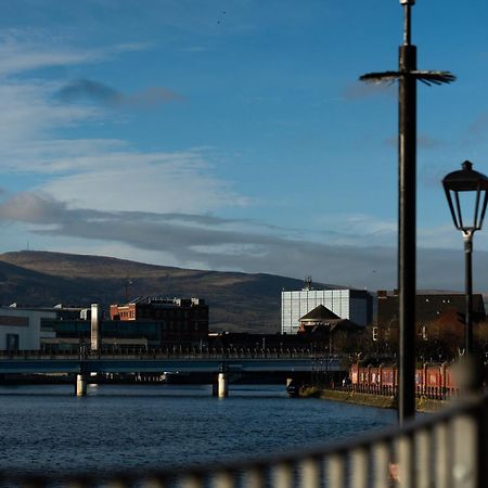 River Side Apartment, City Centre - Beautiful View And Free Parking! ベルファスト エクステリア 写真